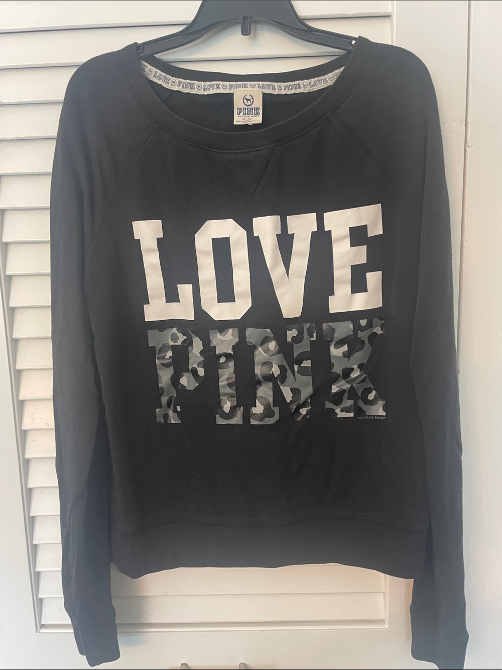 PINK Victoria's Secret Black "LOVE PINK" Camo Logo Sweatshirt